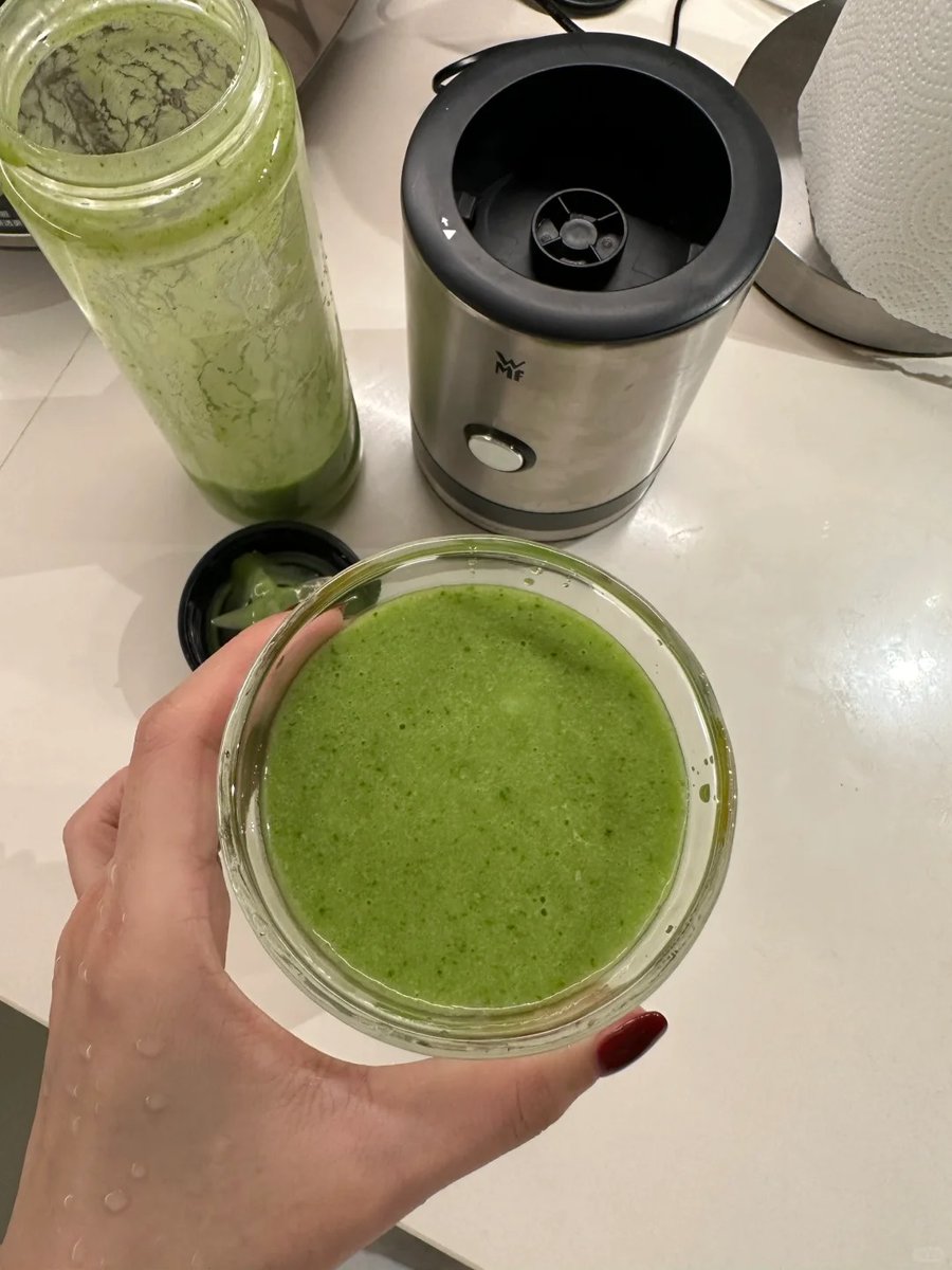 KeySamapio's tweet image. Start your day with a glass of vegetable juice for breakfast