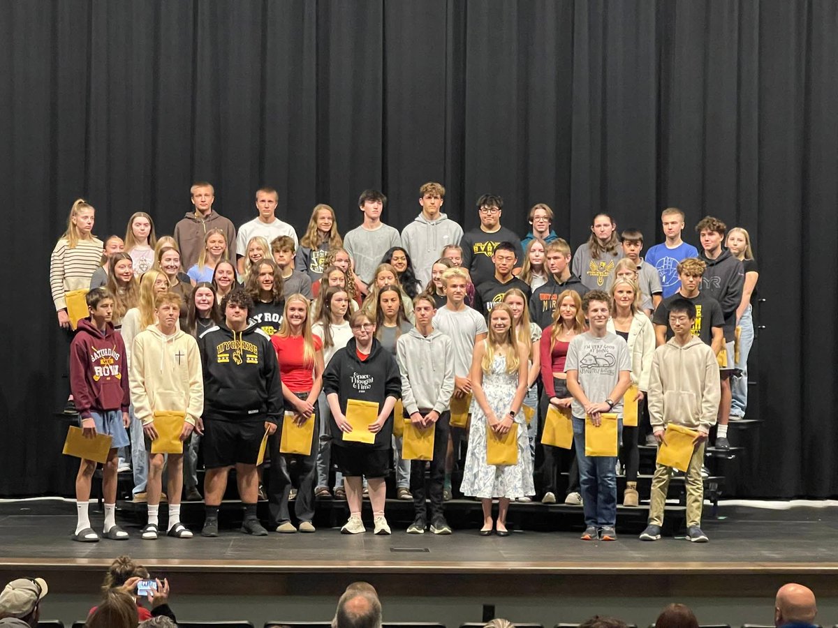 ByronBears's tweet image. WtG #ByronBears!
Congratulations to the students who earned a 3.83 or higher Cumulative GPA for the 24-25 school year. 

PSAT Outstanding Performance of 90% or higher are (L-R)Conner Esser, Gabriella Holmes, Evan Lujan, Parker McKay, Ava Todd, Miles Helvey