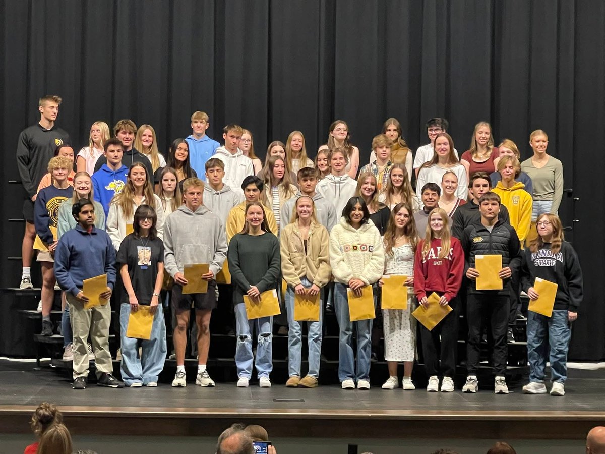 ByronBears's tweet image. WtG #ByronBears!
Congratulations to the students who earned a 3.83 or higher Cumulative GPA for the 24-25 school year. 

PSAT Outstanding Performance of 90% or higher are (L-R)Conner Esser, Gabriella Holmes, Evan Lujan, Parker McKay, Ava Todd, Miles Helvey