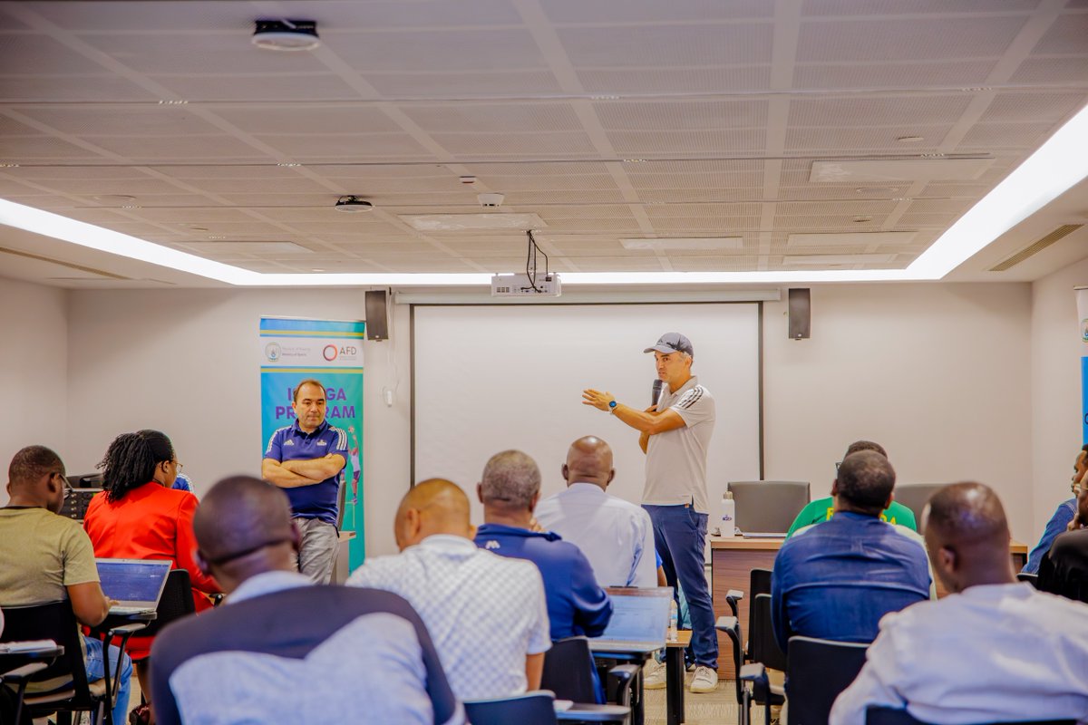 Rwanda_Sports's tweet photo. Today, MINISPORTS, in collaboration with @AFD_France  through @GRAND_INSEP  , launched a three-day Technical Workshop on Sports and Administrative Data Systems.
Running until October 9, the workshop brings together experts, technical directors from national federations, and key stakeholders to enhance Rwanda’s sports data management and governance frameworks.  

#SportsDevelopment  
#DataDrivenSport