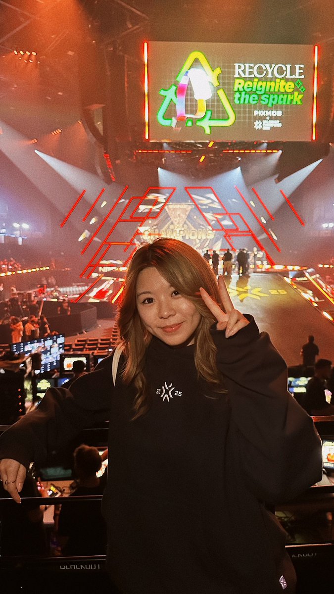 Silver (Val) tweet media