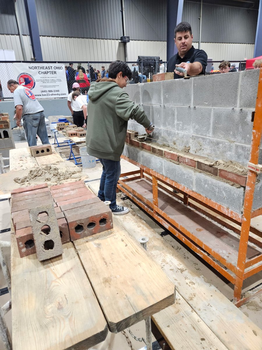FairlessHS's tweet image. Fairless 10th grade students got a first hand look at the skilled trades at the Akron/Canton builds event!! #SOAR