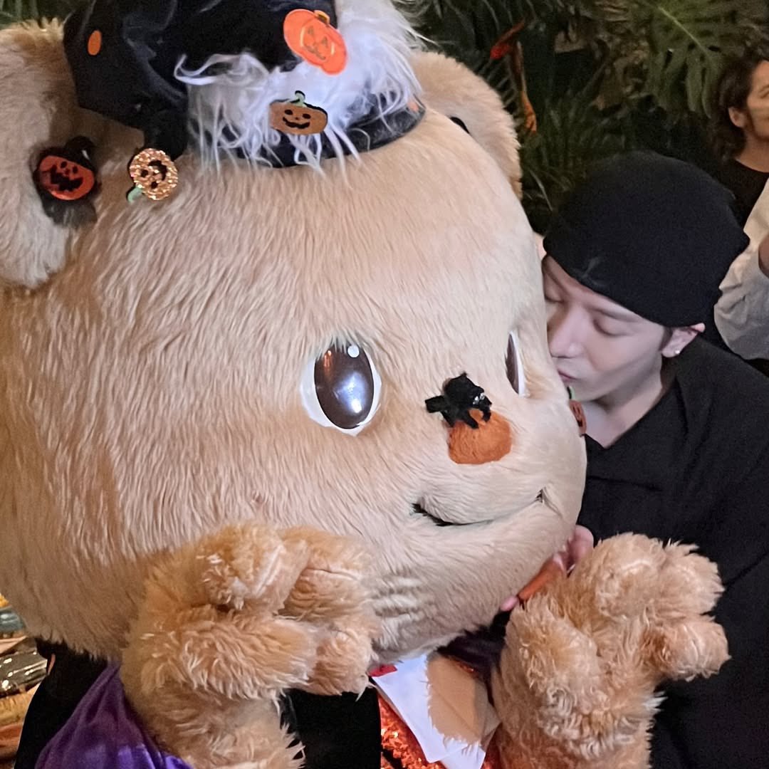 Charida_tuan's tweet photo. ไปบ้านผีสิง ❌
ไปให้พี่แจ็คจุ้บ✅✅✅✅✅
#JacksonWang 
#Butterbear
#UnderTheCastleThailand
#UnderTheCastle2025 https://t.co/YGMls00TLW