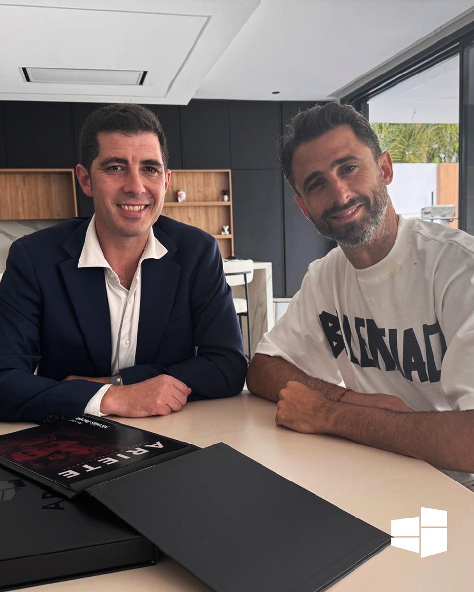 Arietecapital's tweet image. ⚡ Visita de #líder 

Nuestro #CapitalManager, Fernando La Rocca, visitó a @nicopareja21  para presentarle su nuevo #PlanVital.

Gracias, Nico, por confiar en nosotros y por demostrar que el #liderazgo también se construye fuera del campo.