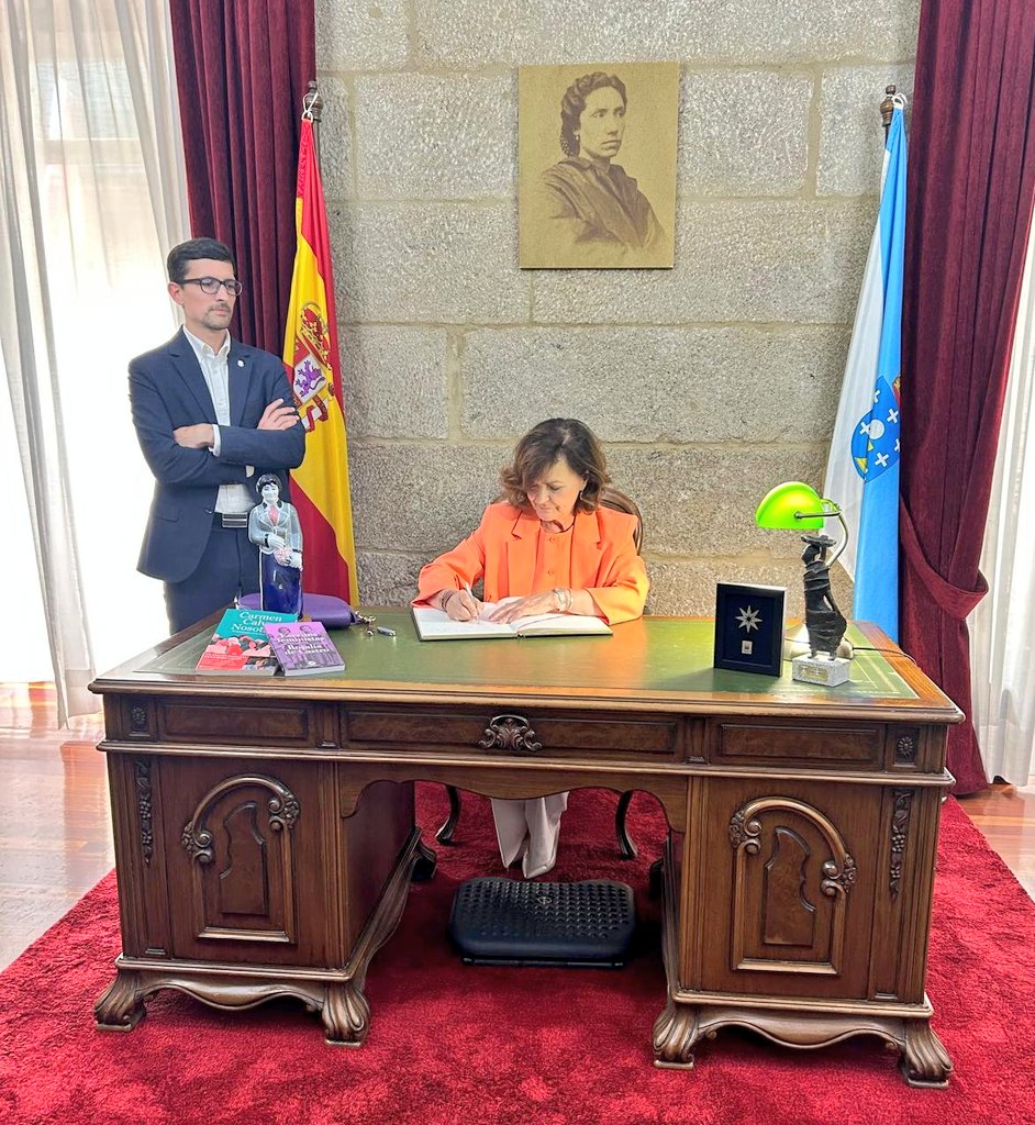 carmencalvo_'s tweet image. Agradezco mucho la invitación para visitar el Ayuntamiento d #Padrón y conocer al alcalde, Anxo Arca, al regidor d Dodro, Xabier Castro, y a la concejala x Rois, Mercedes Basante.
Me han contando las interesantes iniciativas q están poniendo en marcha para mejorar sus municipios.
