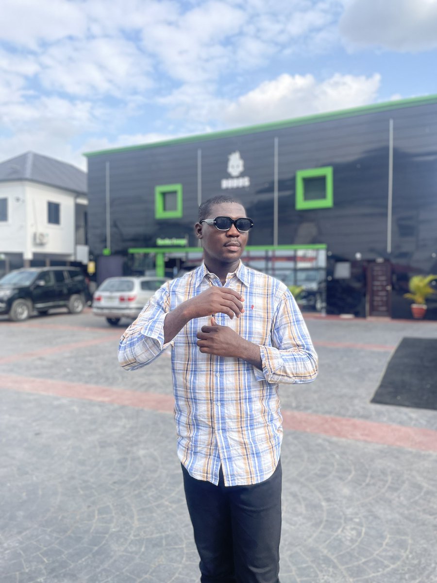 EbarimPatrick's tweet photo. Hi, 

I’m Ebarim , a product designer, I create visually appealing and user centered designs that helps businesses increase revenue. https://t.co/hvSv5Er4Qa