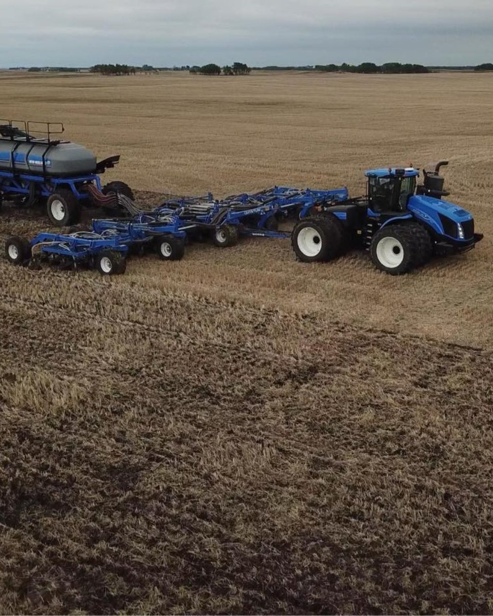 Morris Quantum Air Drill in the ground and looking sharp in custom paint.
Thanks to Chase for these shots.