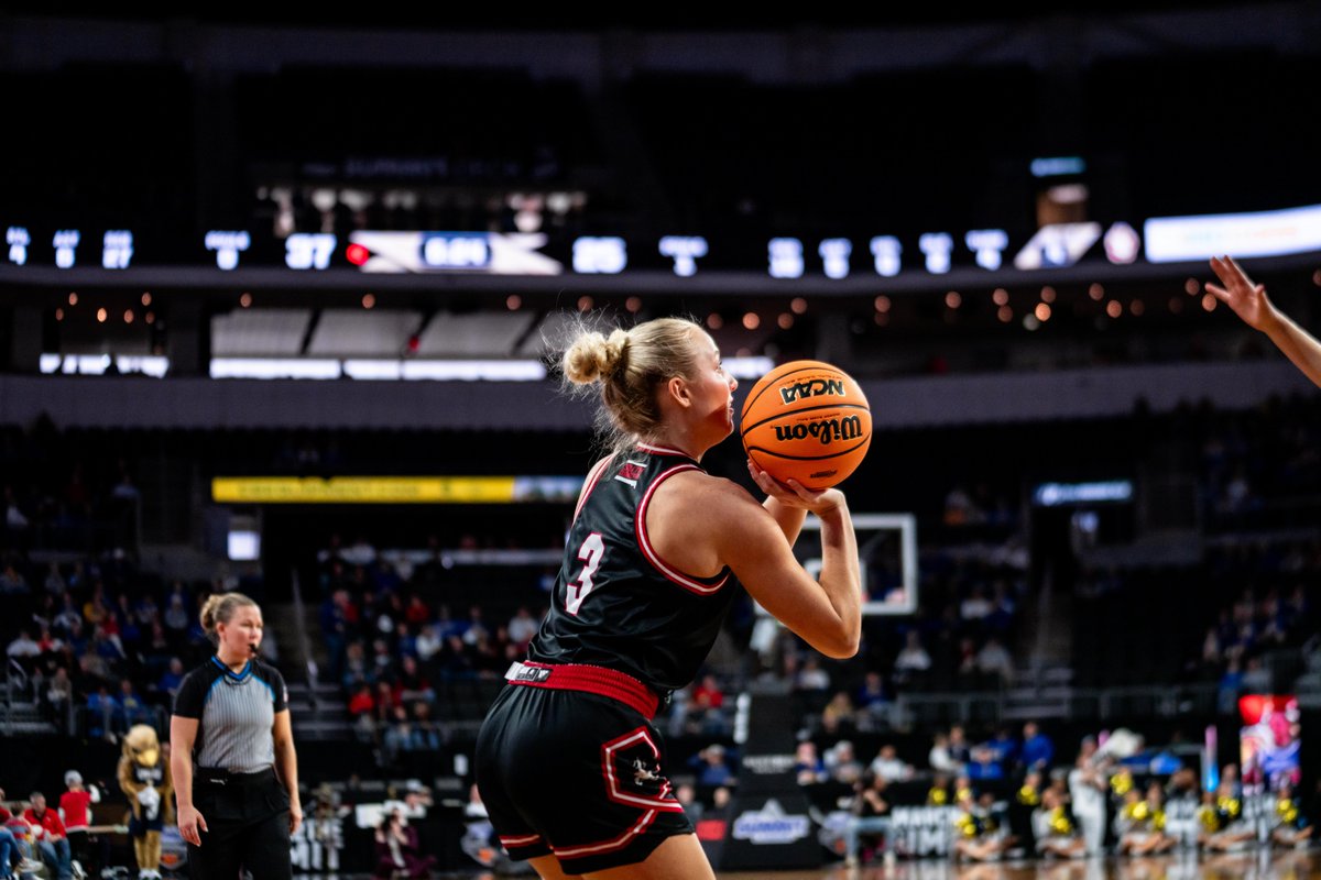 SDCoyotes's tweet image. 🚨 Deadline day to secure all-session tickets in USD&apos;s allotment for the March 4-8 Summit League Basketball Tournament is FRIDAY at 5! A new seating process has been introduced, improving options for Coyote Nation!

🎟️ yote.us/4pr7vQr
📞 605-677-5959