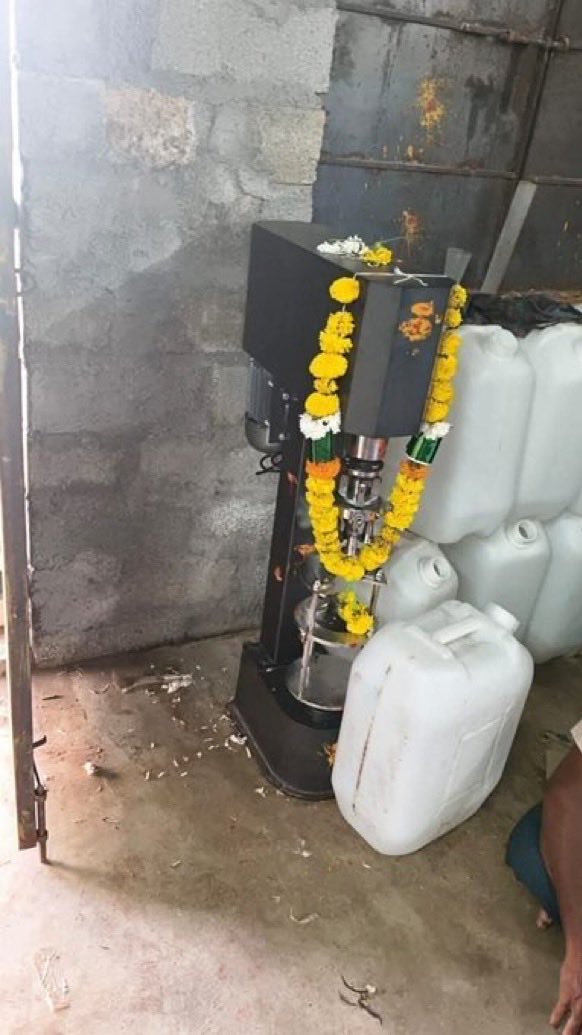 కల్తీ లిక్కర్ మెషిన్ కి Ayudha Pooja chesaara <a href="/JaiTDP/">Telugu Desam Party</a> <a href="/JanaSenaParty/">JanaSena Party</a> ??