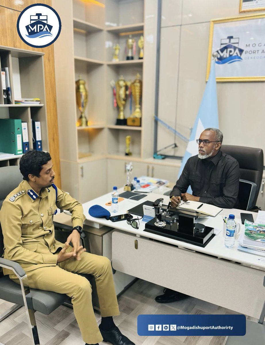 The Director of Mogadishu Port, H.E. <a href="/AmbAmerico/">Amb Mohamed Ali Nur (Americo)</a> , today welcomed to his office the Commander of the <a href="/SoPoliceForce/">Somali Police Force</a> :  <a href="/GenAsadOsman/">Asad Osman Abdullahi</a> 

Their discussion focused on strengthening cooperation and enhancing security measures at the <a href="/MPortAuthority/">Mogadishu Port Authority</a>.