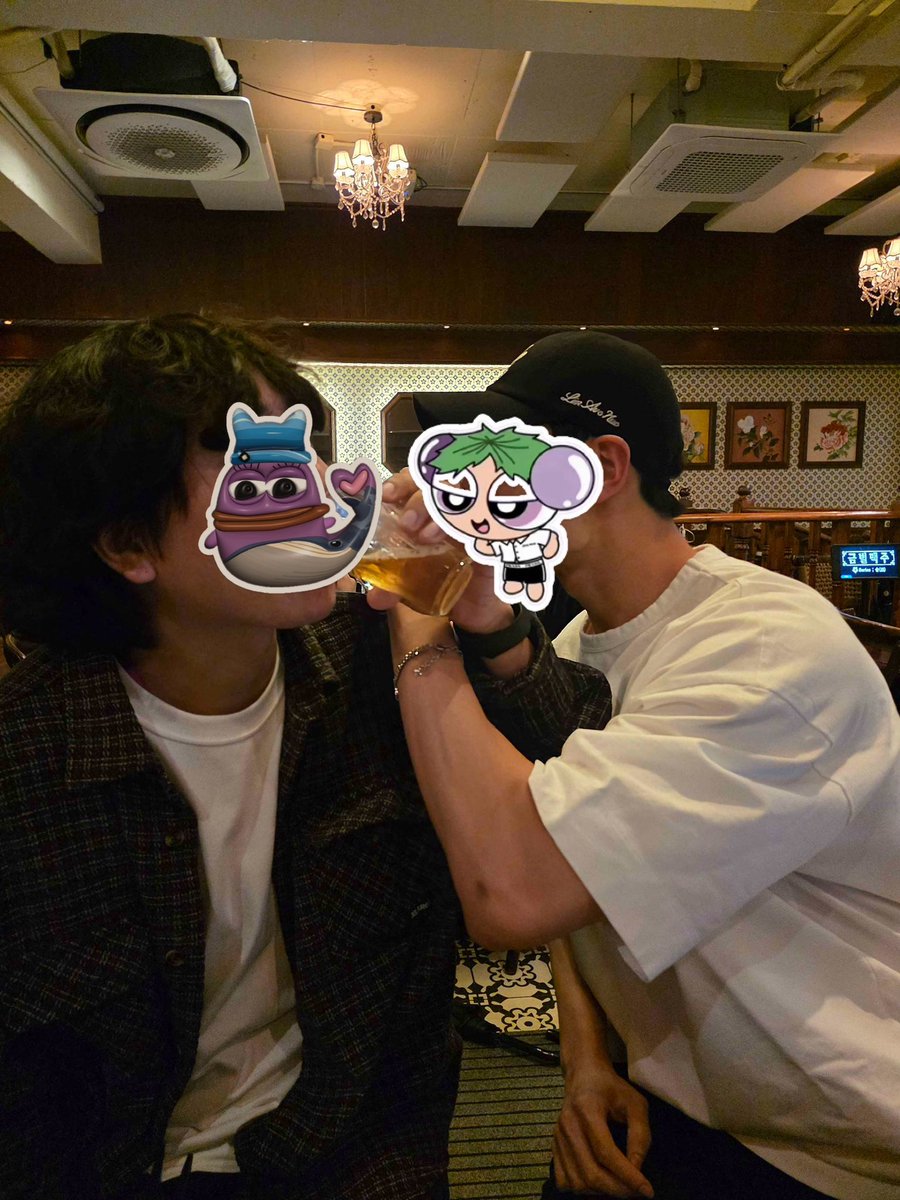girin0505's tweet image. He’s so handsome and really kind
@grape_growth 
@monad @koreanads