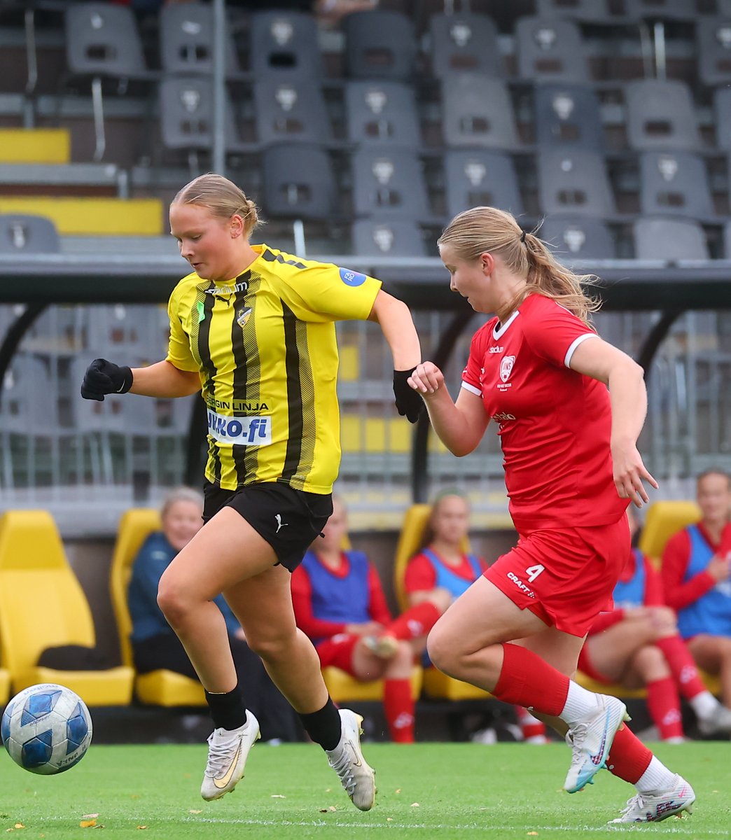 Hongan keskikenttäpelaaja Venla Talvitie on äänestetty pelaajien toimesta Kansallisen Ykkösen syyskuun pelaajaksi!

Talvitie kirjautti syyskuussa viidessä pelissä kaksi maalia ja yhden syötön.

📸: 1, 3-5: Juhani Järvenpää, 2: Jyri Sulander/SPL

#MeOllaanHonka #KansallinenYkkönen