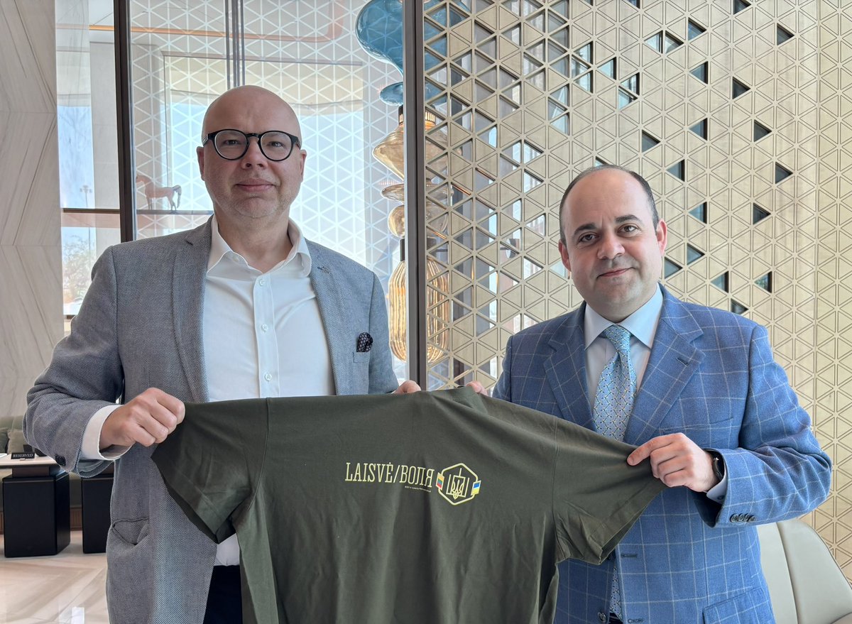 Ambassador of Lithuania 🇱🇹<a href="/RDavidonis/">Ramūnas Davidonis</a> was glad to meet the new ambassador of 🇺🇦 Maksym Subkh in Kuwait. Far and close to home we stand and work with Ukraine, together until victory. 💙💛🤝 #StandWithUkraine