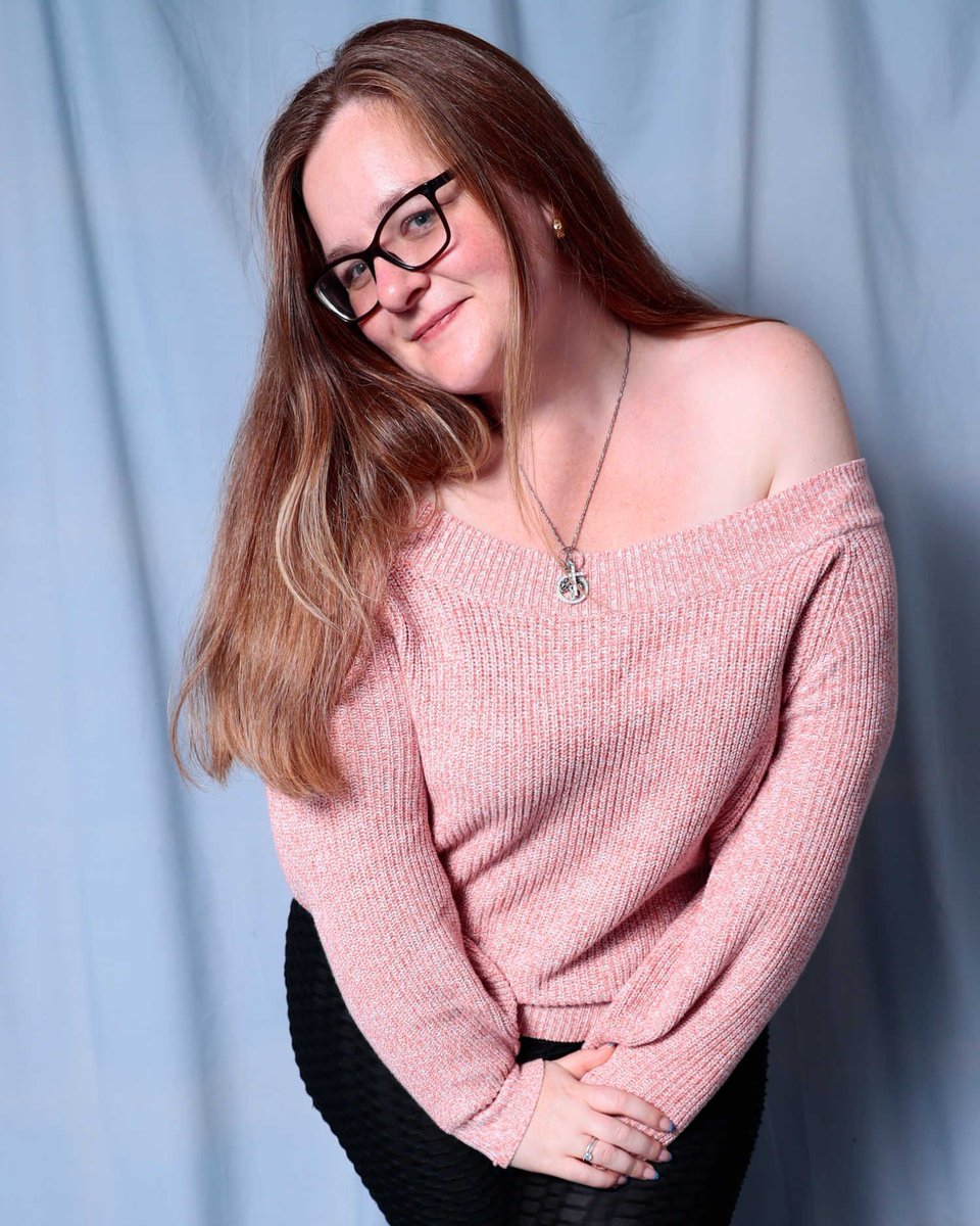 PrincessJenniL's tweet photo. You can't help the urge to send, 
You want to give in, 
Feel the imense release from doing so, 
The release you crave..
It's OK, I've got you.
You're here now, 
You can send for me 
There's something there for everyone 😘

Findom curvy redhead princess youpay https://t.co/YgAi5X2zD8