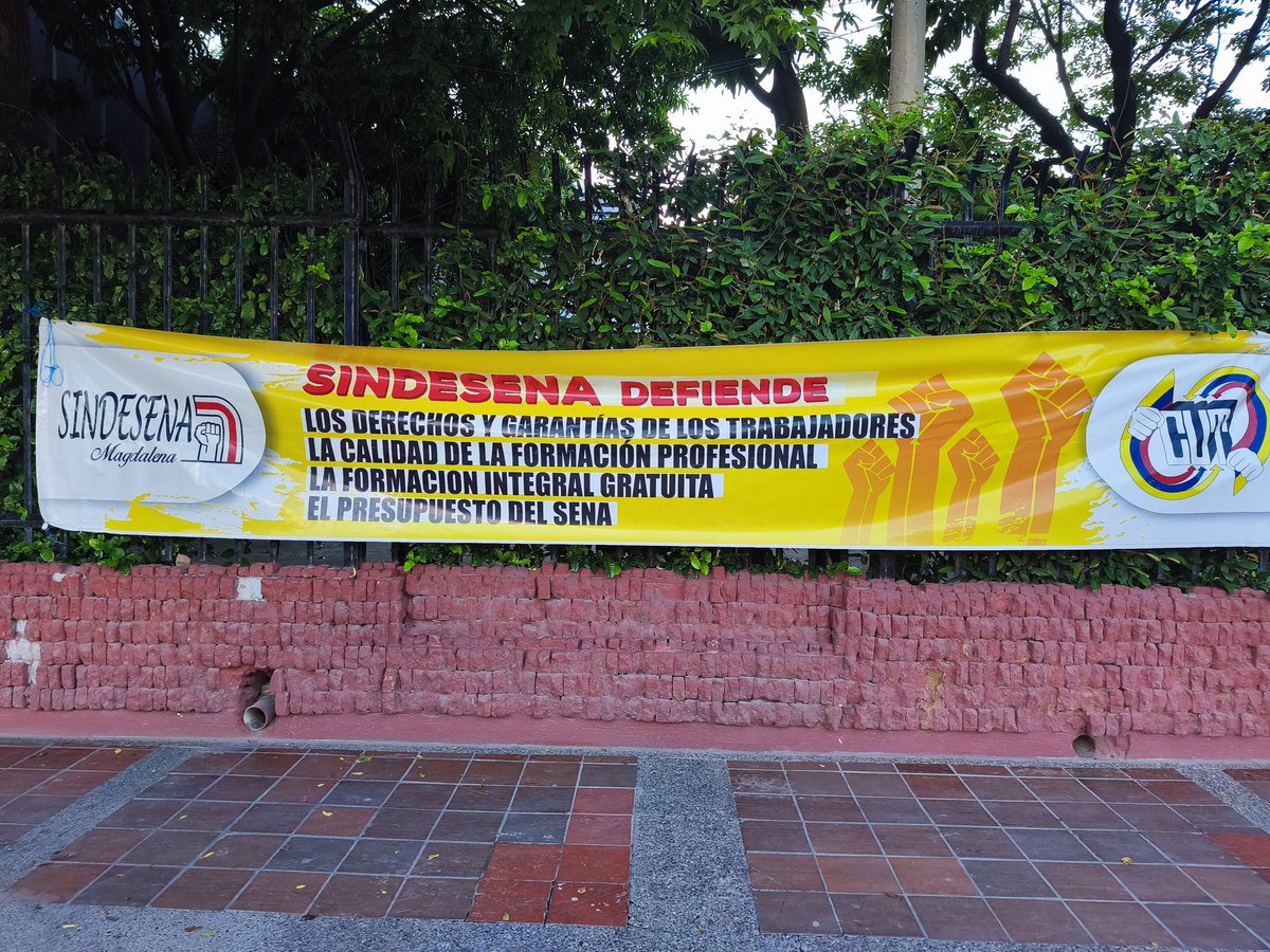 Sindemagdalena's tweet photo. Desde @SENAComunica Magdalena Hoy 7 de Octubre a parar, para avanzar! En defensa del SENA público, la educación de calidad y los derechos laborales. @Sindemagdalena @sindesenacol https://t.co/PeWzWf3cMG