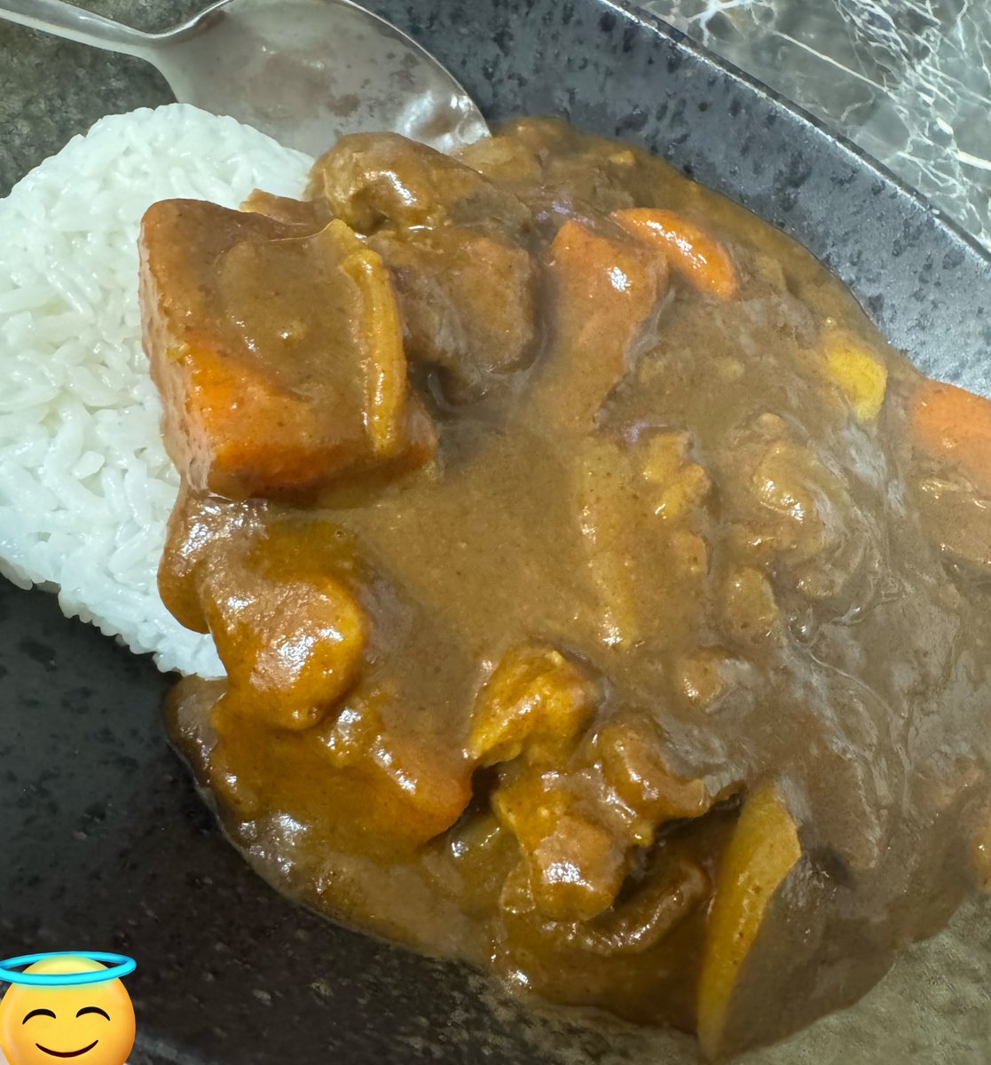 8IcoEitHGybnh5V's tweet photo. 社長のカレーが一番うめぇんだ https://t.co/D9gMEFpTy8