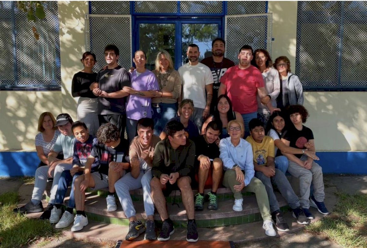 Ana M. Vernia-Carrasco tweet media