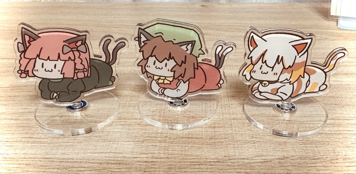 橙(東方プロジェクト) ,豪徳寺ミケ ,火焔猫燐 「橙ちゃん回転アクリルスタンドに、 ゆかいな仲間たち(お燐ちゃんとミケちゃん)が登」|ぱらどっと🍣🐚M3：Q-22b / 例大祭：つ07abのイラスト