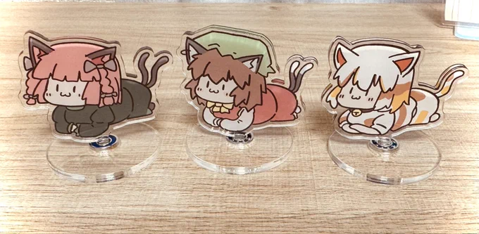 橙ちゃん回転アクリルスタンドに、 ゆかいな仲間たち(お燐ちゃんとミケちゃん)が登場しました 紅楼夢と例大祭に持って行きます!
