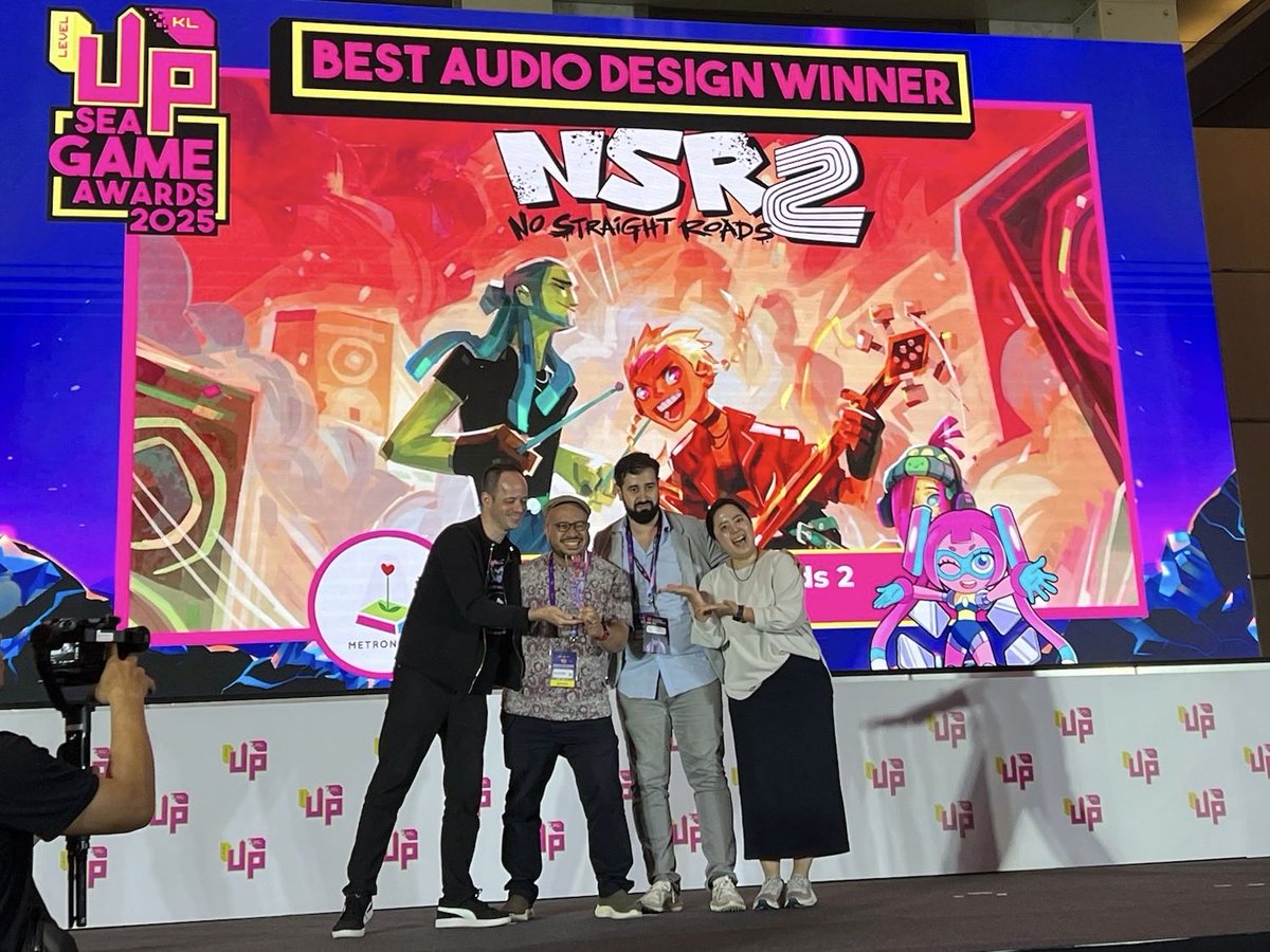 今年もマレーシアのゲームイベント「LevelUp KL」に参加しています！

マレーシア産ゲームといえば『NO STRAIGHT ROADS』… 開発中の続編、展示ブースの試遊台がずっと混み合っていて大人気です。

今日現地で行った「SEA Game Awards 2025」で4部門も優勝しました！おめでとう！🎸🥁🎹🤘