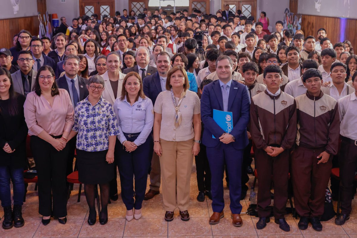 secretariasvet's tweet image. 🧵2/2
🌐El chatbot Olivet que con la estrategia #ModoDigital, renovamos herramientas que orientan y empoderan a niñas, niños y adolescentes:
💬 OLIVET ahora es más ágil y humano.
🛡️ CIBERGUARDIANES acompañan con su nueva imagen la navegación segura.