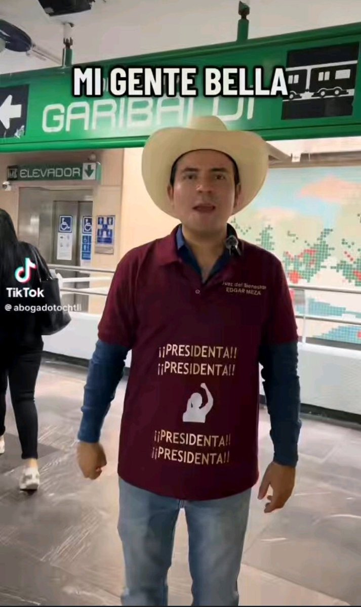 Vean...

Esta es la foto es un juez que debe ser imparcial y NO mostrar afiliación a NINGÚN partido político.

Y la ley LE PROHÍBE realizar conductas que atenten contra la independencia judicial.

¿Y que creen que hizo? 

👇

El juez del bienestar

"¿Alguien en el Tribunal de