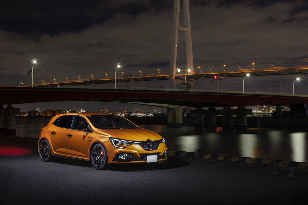 #フォロワー5千以下の神カメラマン発掘したい

神にはなり得ないですけど、車をメインでこんな雰囲気の写真撮ってます。
少しでも刺さった方はお声がけください