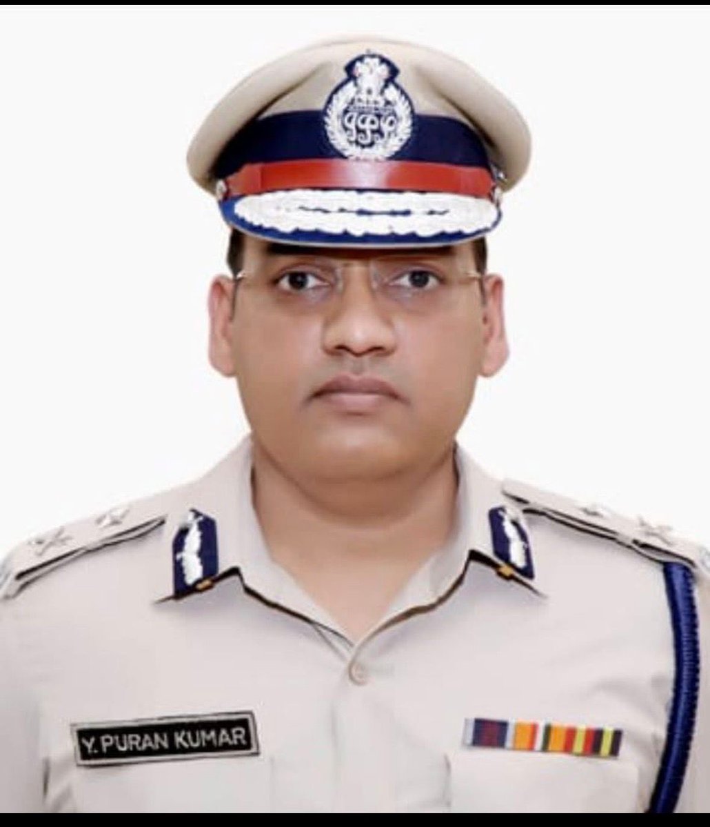 NewsArcIndia's tweet image. From Ambala to Rohtak, Y Puran Kumar led with integrity. Filed SC/ST Act complaints against harassment. His fight for equity in IPS promotions leaves a lasting legacy. 💔 #JusticeForSC #Bureaucracy 
🔗 newsarcindia.com/haryana-ips-of…