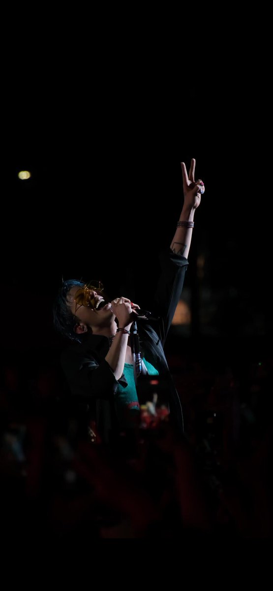 lydialiem's tweet photo. super cool
from F1 Singapore concert #GDragoninSG https://t.co/sdG8jrjeM9