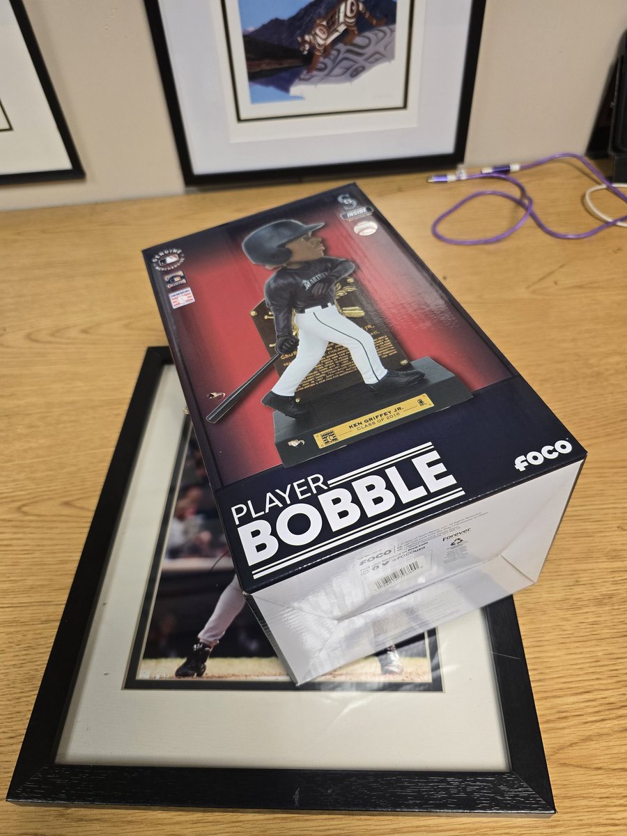 We have a new guy at the office and I have learned hes a Griffey fan. Give away time. 1 autographed picture and a bobblehead. I love this hobby. <a href="/Mariners/">Seattle Mariners</a> <a href="/SeanOhio_/">sean</a>  <a href="/Topps/">Topps</a> <a href="/FanaticsCollect/">Fanatics Collect</a>