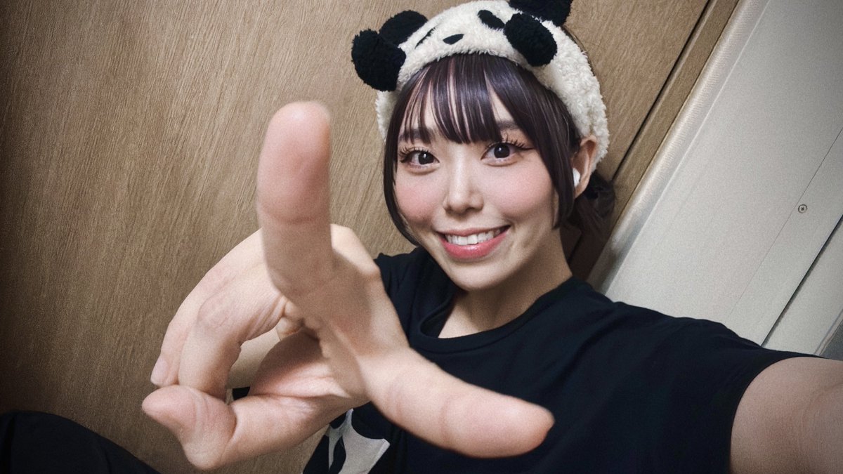 教えてもらった、コンセントピース🔌

 instagram.com/p/DPgeOFoidYe/…

インスタに写真をアップしたよー！みてね👁️👁️

そして12/13(土)のお昼からのイベントもぜひ遊びに来てくださいぃ〜誰かぁ〜✨｡ﾟ(ﾟ´Д｀ﾟ)ﾟ｡✨