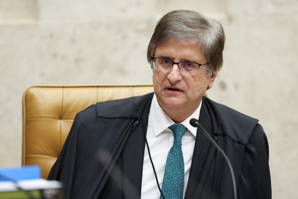 Com julgamento parecendo circo, e nenhuma denuncia Gonet, Bolsonaro continua preso ilegalmente sem prova nenhuma, com apenas narrativa plantada pela mídia paga pelo governo federal