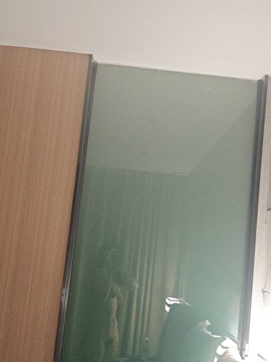 m75558496's tweet photo. 记录下爱人和自己的酮体。好开心，胸部长成了少女时想要的水滴形。 https://t.co/PBXp46F5Q7