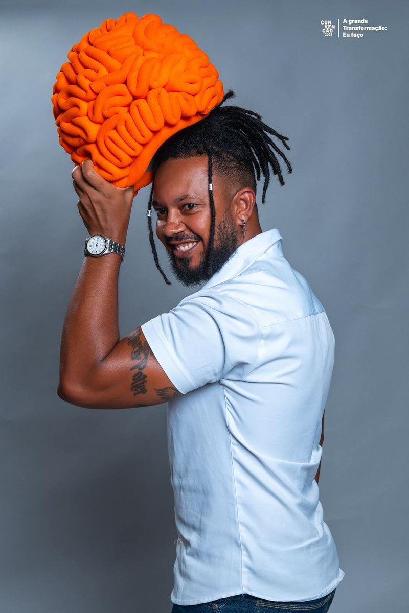 DiegoFe30299931's tweet image. “Meu córtex pré-frontal evoluiu, meu amor. Agora ele só aceita reciprocidade premium.”

Um das minhas fotos favoritas!

#nego #brasilsoberano #dreads #sorriso #meumundo #meutrabalho #psicologo