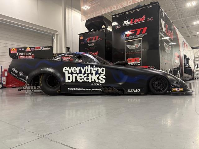 competitionplus's tweet photo. 💥 BREAKING NEWS: Everything Breaks joins Paul Lee Racing for the NHRA Texas Fall Nationals! 💨 See how fans can score FREE auto benefits during the Stampede of Speed! 🔧🔥
Full story 👉 https://t.co/ftinQMcOZD
#DragRacingNews #PEAKSquad #NHRA https://t.co/1LLm7dC0G6