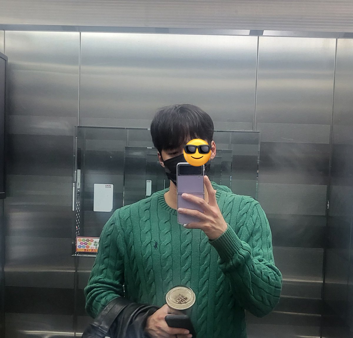 Lingka123's tweet photo. 초록맨🍀 https://t.co/uejAFfi4W5