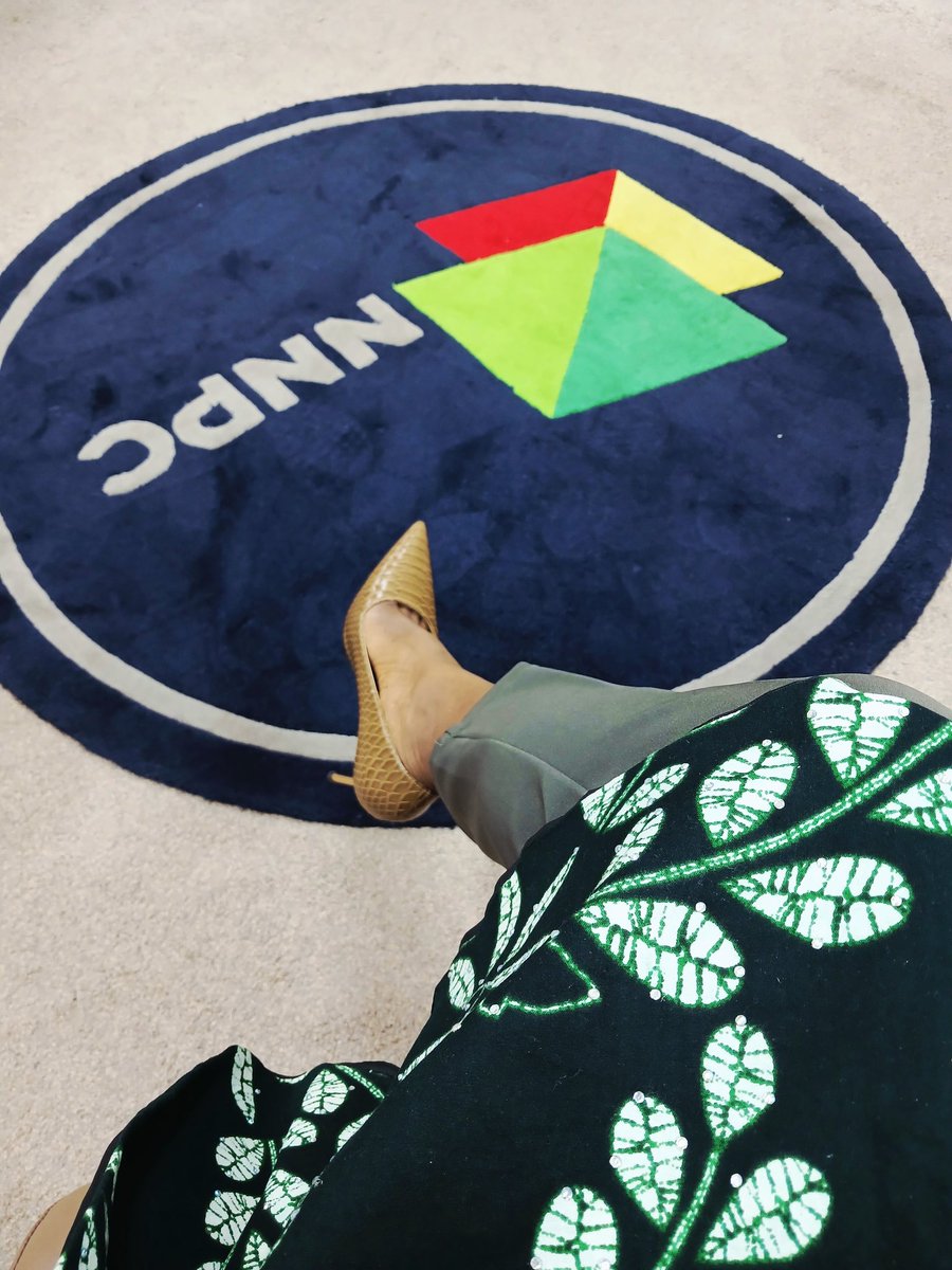 With the recent NNPCL #BBO's update with the president <a href="/officialABAT/">Bola Ahmed Tinubu</a> last night, we're hopeful! You can read up on the details on @realBBOjulari
And btw! what "run out stock* are the papers reporting now in filling stations? 👎🏼 #energy #energyleader
#Nigeria