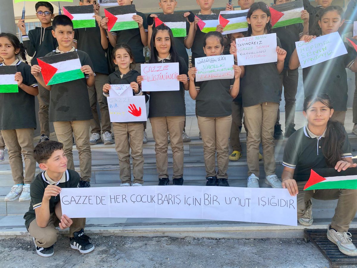 Arguvan_mem's tweet photo. 🔔 “İlk Ders Gazze"
Çocuklarımıza vicdanı, adaleti ve insan olmanın sorumluluğunu da öğretmek amacıyla tüm okullarımızda "Filistin Farkındalık Etkinliği" gerçeklestirildi.

@tcmeb @MalatyaMem @ozhanak https://t.co/vKpCdQ7kPS