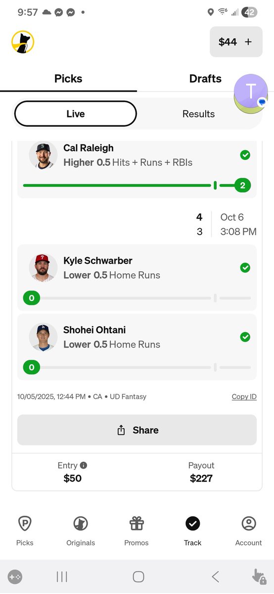 Mr__Stringz's tweet image. Winner winner chicken dinner