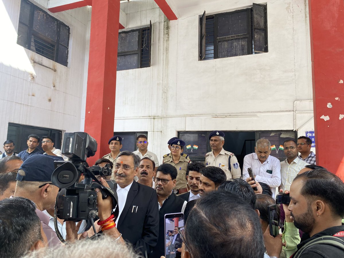 ShreyaMishra00's tweet image. #We_Stand_With_AnilMishra
@Adv_Anil_Mishra  स्वर्ण एकता जिंदाबाद ✊️