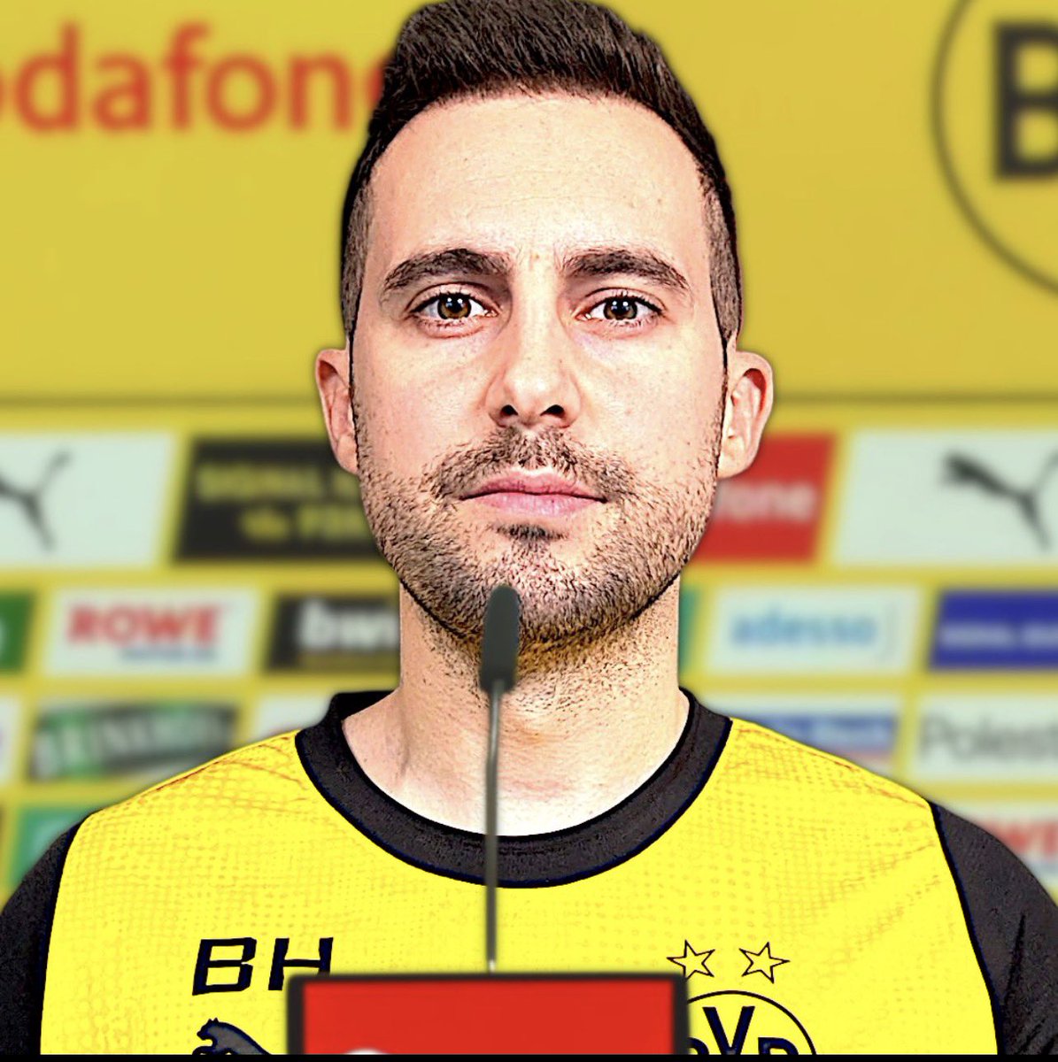 BundesligaHb's tweet photo. EILMELDUNG!
Trainer Hansus verlässt Dortmund!
#HansusBVB
Er kündigt an, einen 3. Ligisten zu übernehmen! https://t.co/9uFbgvWU7z