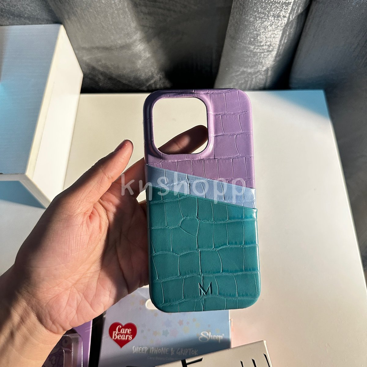 knshopp_'s tweet image. #พร้อมส่ง เคสโทรศัพท์ : iPhone 14 Pro
- #MUSE 3Tone Card Holder Phone Case COLORFUL 
ราคา 330฿
- #CareBears [Roller Skate] + griptok (เหลือง)
ราคา 280฿
ส่งฟรี📬
‘เพิ่มเติม dm'
#เคสiphone #เคสโทรศัพท์ #ตลาดนัดsaniro #เคสไอโฟน