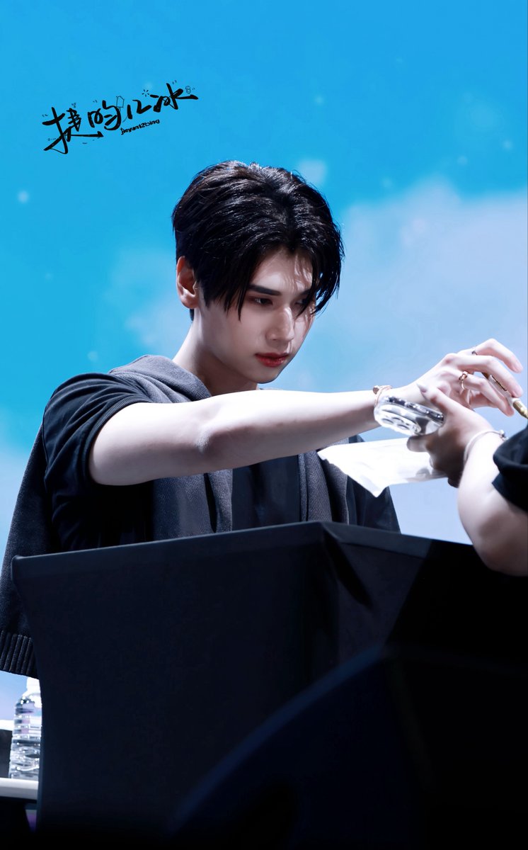 捷昀12冰 tweet media