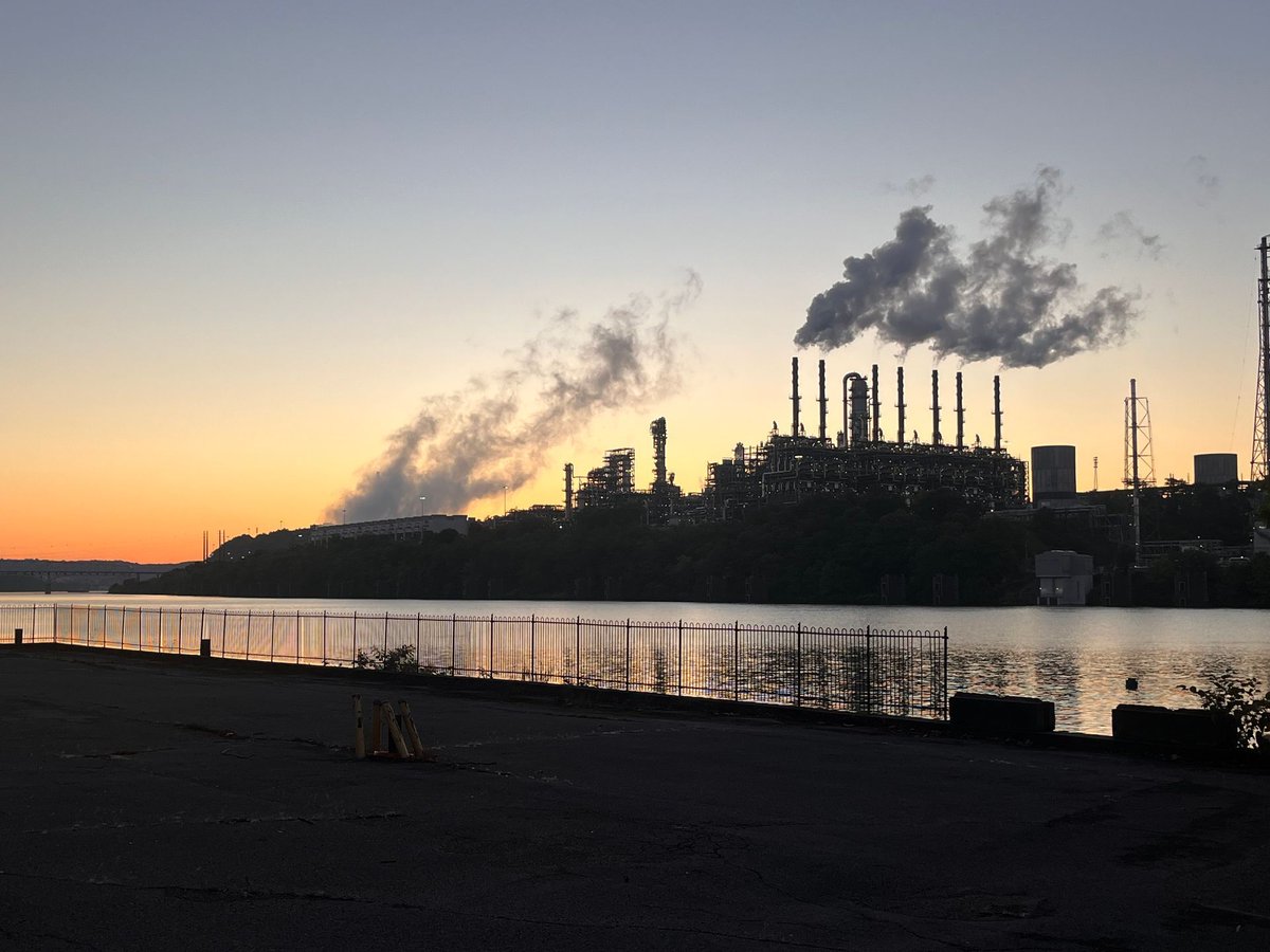 Today is Earth Gives! Join PSR PA in the fight for clean air and healthier communities. Your donation helps protect families from toxic pollution. 💙 Donate now: buff.ly/Fn9z37W #EarthGives #CleanAirNow”