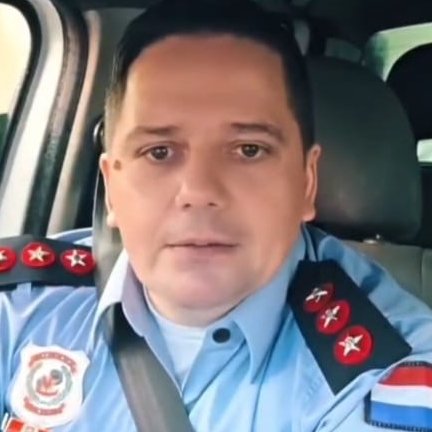 ▶️¿DEL TIKTOK AL GOBIERNO? | 👀

Rubén Rubín pidió a Peña que José Jiménez sea ministro del Interior y que destituya a Enrique Riera.💣

"El oficial tiene más de 15 años de servicio, con patriotismo y honestidad. Exactamente lo que necesita la Policía Nacional", dijo <a href="/RubenRubin_/">Rubén Rubin</a>