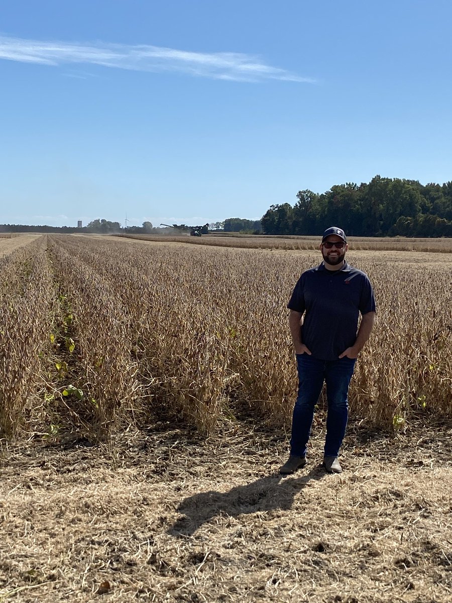 We were on tour yesterday with Caleb Denomme from Granular Insights support. Went out to a weigh off with a <a href="/PioneerSeedsCA/">Pioneer Seeds Canada</a> customer for our #yieldhero competition. A huge yield with P28Z89E - the Z series flexing their muscles. Thanks Anderson Farms for the opportunity!