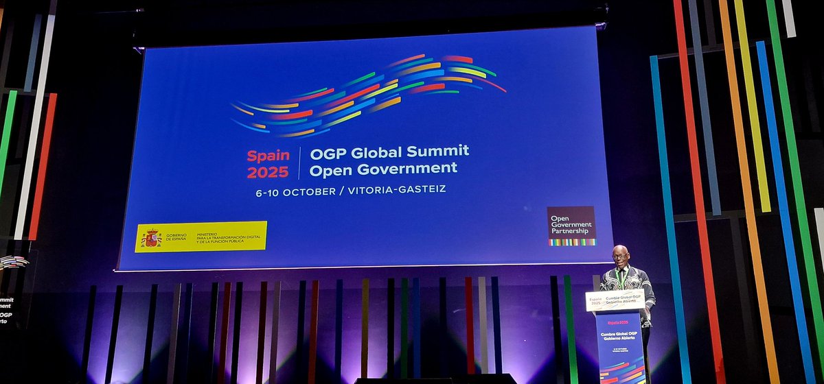 Gobernu Irekiaren Aliantzaren Goi Bilera Globala hartuko du Gasteizek aste honetan.

Hoy asistimos a la inauguración de la Cumbre Global de la Alianza de Gobierno Abierto que se celebra en Gasteiz.