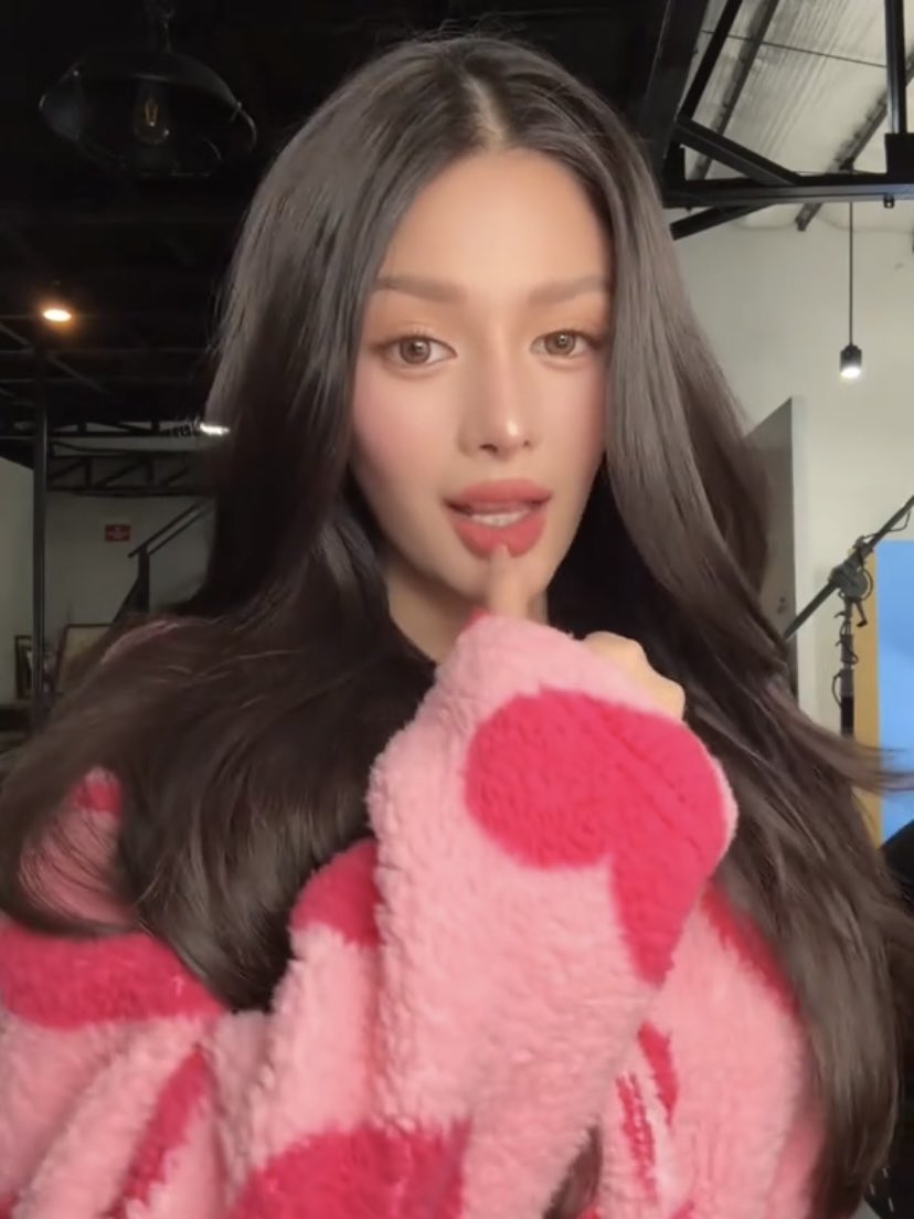azloveclub's tweet photo. #AZclusively on AZ's Tiktok Account 🫧

🦢: [🎥]
🦢: soo sweeet

[🔗]: https://t.co/EAnkBzssa9

#AZMartinez | AZ Martinez https://t.co/yUdc0e9RAn