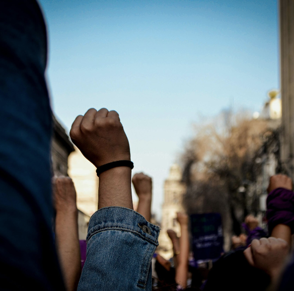 Sciopero o manifestazione? Le possibilità del sindacato di fronte al bisogno di preservare l'incisività dello strumento. Anche per mettersi al riparto dalle indebite lezioni di rappresentanza.

Con <a href="/MCFilipozzi/">Maria Carlotta Filipozzi</a> per <a href="/bollettinoADAPT/">bollettinoADAPT</a> 

bollettinoadapt.it/sciopero-o-man… #Gaza