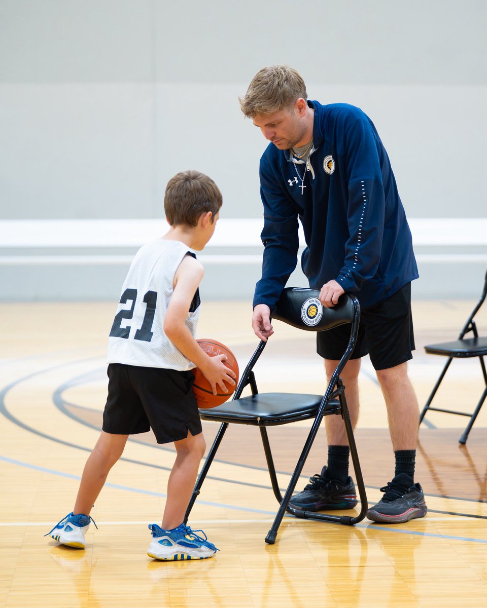 INPrimetime's tweet image. The wait is over — our Fall/Winter season is officially here! Primetime practices start this week 🍂🏀